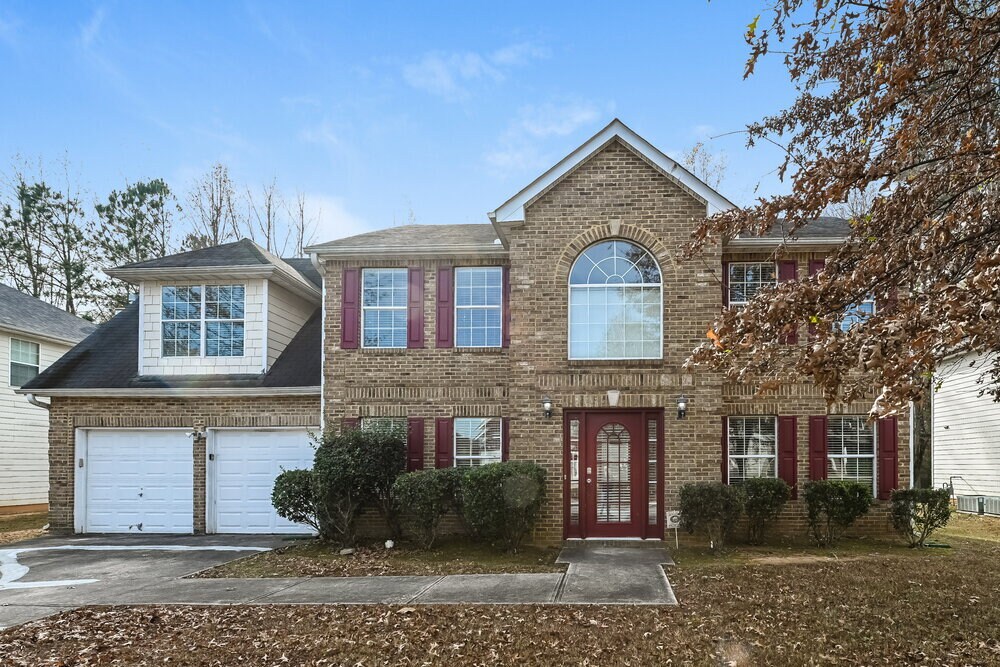 5863 Sunflower Ct in Ellenwood, GA - Building Photo