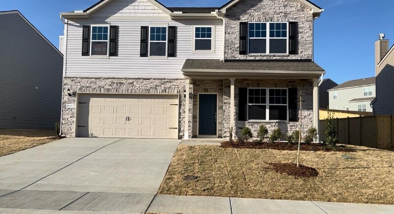2010 Lindsey Wy in Lebanon, TN - Building Photo