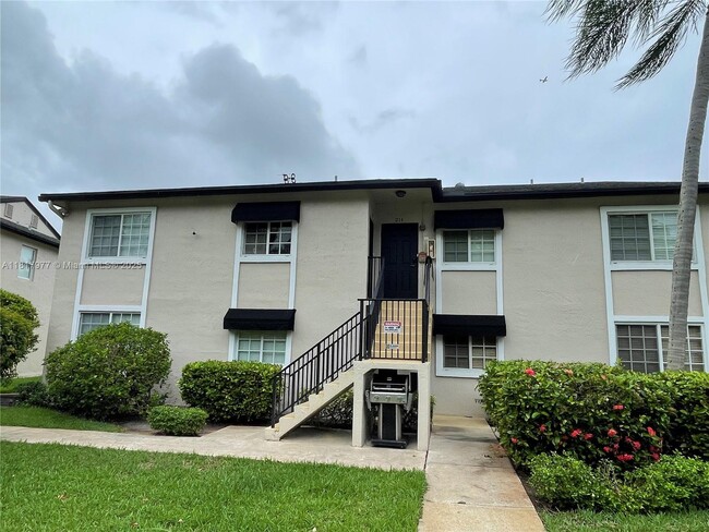 property at 4000 Crystal Lake Dr