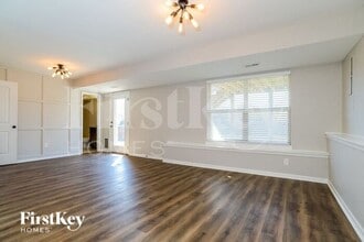 10511 Augusta Dr in Kansas City, KS - Foto de edificio - Building Photo