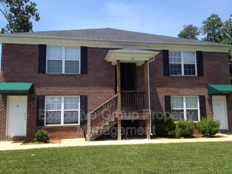 115 Kenilworth Ct in Radcliff, KY - Building Photo