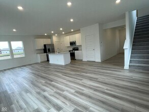 6852 Orchard Run Cir in Whitestown, IN - Building Photo - Building Photo
