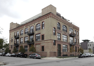 Hubbard Street Lofts in Chicago, IL - Foto de edificio - Building Photo