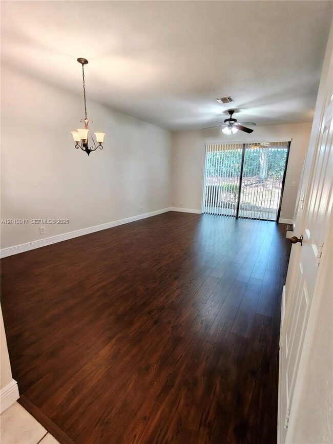 4126 Forest Dr in Weston, FL - Building Photo - Building Photo