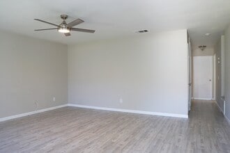 52790 Avenida Navarro in La Quinta, CA - Building Photo - Building Photo