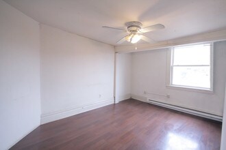 525 Jeanette St, Unit 3 in Pittsburgh, PA - Foto de edificio - Building Photo