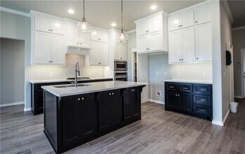 14309 Limestone Ln in Yukon, OK - Building Photo - Building Photo