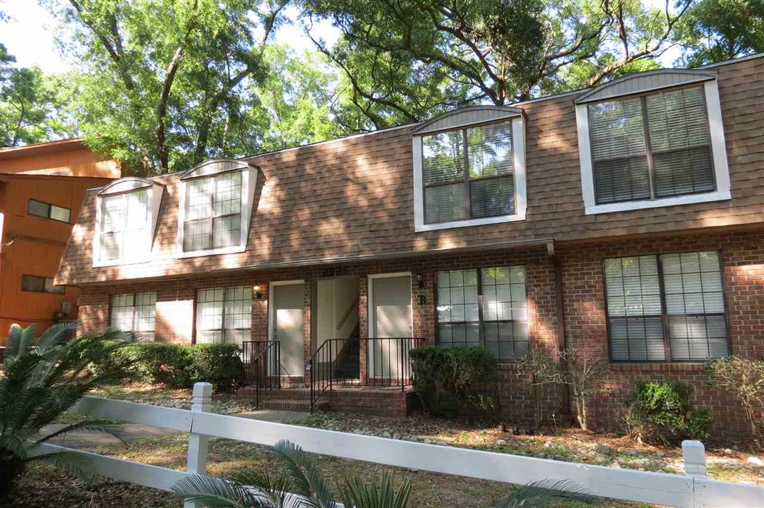 2925 Par Ln-Unit -A in Tallahassee, FL - Foto de edificio