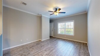 301 Southwest Pkwy, Unit 341 in College Station, TX - Building Photo - Building Photo