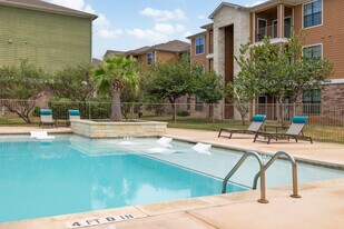 Walnut Grove in Seguin, TX - Building Photo