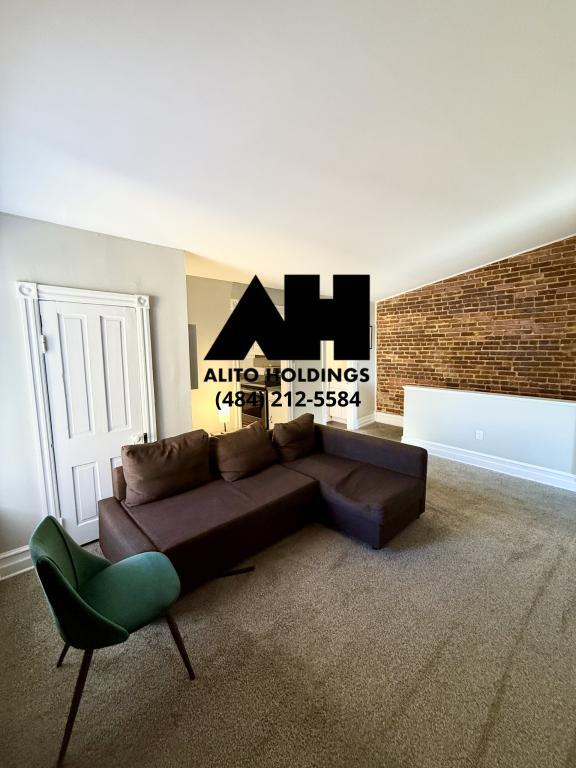 property at 1012 W Turner St