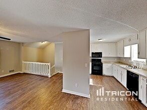 1025 Brenton Dr NW in Kennesaw, GA - Building Photo - Building Photo