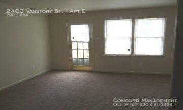 2403 Vanstory St in Greensboro, NC - Building Photo