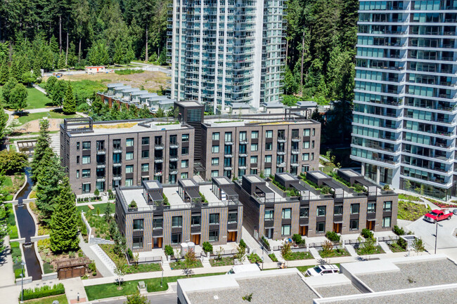 Ivy On The Park Townhouse in Vancouver, BC - Building Photo - Building Photo