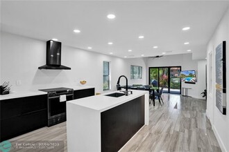 91 NE 17th Ct in Fort Lauderdale, FL - Building Photo - Building Photo