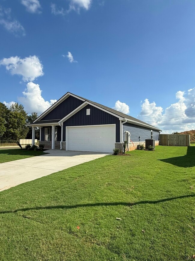 22587 Dashwood Ln in Athens, AL - Building Photo - Building Photo