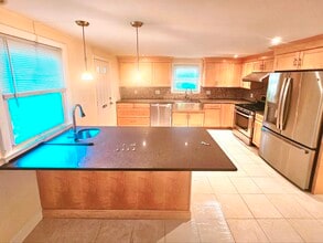 11 Rockland Pl in Newton, MA - Foto de edificio - Building Photo