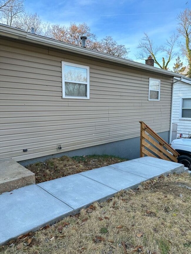10057 Bon Oak Dr in St. Louis, MO - Building Photo - Building Photo