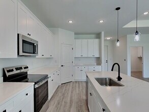 377 Biltmore St in Port Charlotte, FL - Building Photo - Building Photo