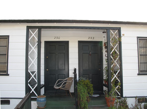 230 4th Ave in Venice, CA - Building Photo - Building Photo