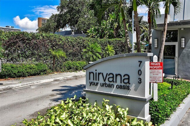 680 NE 64th St in Miami, FL - Building Photo - Building Photo