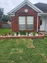 8974 N Deer Meadow Dr in Houston, TX - Building Photo - Building Photo