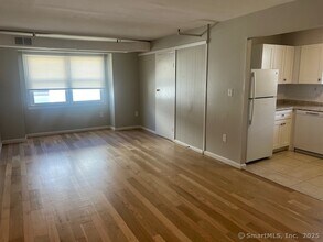 330 Blake St in New Haven, CT - Building Photo - Building Photo