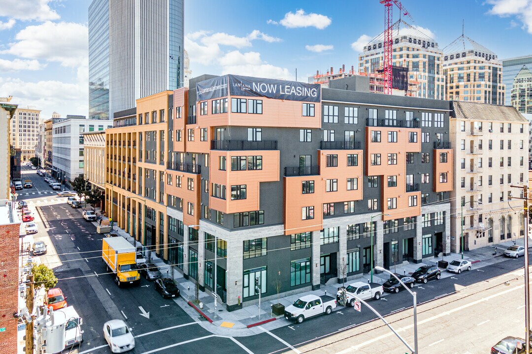 Lantana Uptown in Oakland, CA - Building Photo