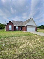 2309 Paula Cir in Ocean Springs, MS - Building Photo