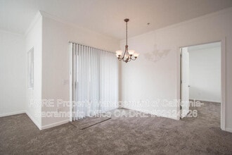 10001 Woodcreek Oaks Blvd in Roseville, CA - Building Photo - Building Photo