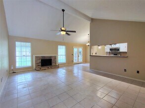 2914 Old Fort Rd in Sugar Land, TX - Foto de edificio - Building Photo