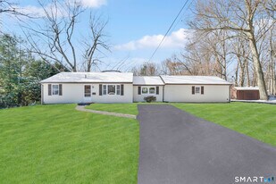 23 Bancroft Rd in Vernon, CT - Building Photo