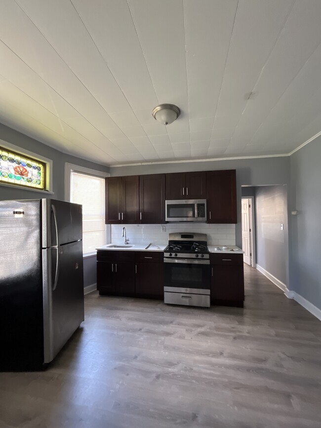 56 Rose Ave, Unit 4 first floor