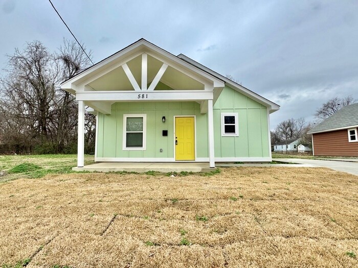 581 Gilleas Rd in Memphis, TN - Building Photo