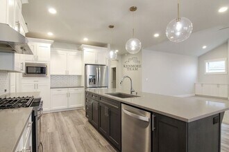 2237 Legacy Ln in Richland, WA - Building Photo - Building Photo