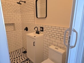 2417 W Arthington St in Chicago, IL - Building Photo - Building Photo