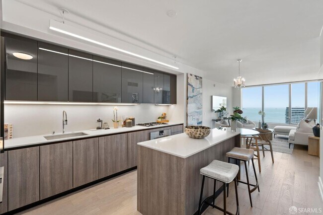 property at 201 Folsom St
