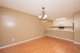 2428 E University Dr in Auburn, AL - Building Photo - Building Photo