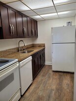 1230 NE 139th St in North Miami, FL - Building Photo