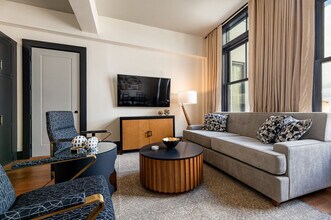 1011 Canal St, Unit SI FL4-ID1513952P in New Orleans, LA - Foto de edificio - Building Photo