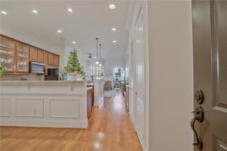 2300 Peachford Rd in Atlanta, GA - Building Photo - Building Photo