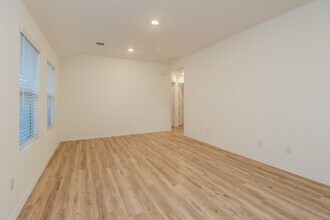 1614 Oleander Grns Dr in Conroe, TX - Building Photo - Building Photo