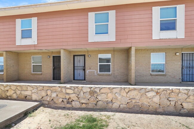 3702 Keltner Ave in El Paso, TX - Building Photo - Building Photo