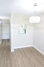 1010 SE 15th St, Unit 110 in Fort Lauderdale, FL - Building Photo - Building Photo