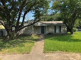 9625 Limestone Dr in Dallas, TX - Building Photo