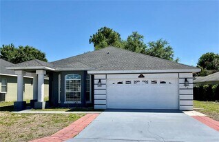 132 Golf Aire Blvd in Haines City, FL - Building Photo