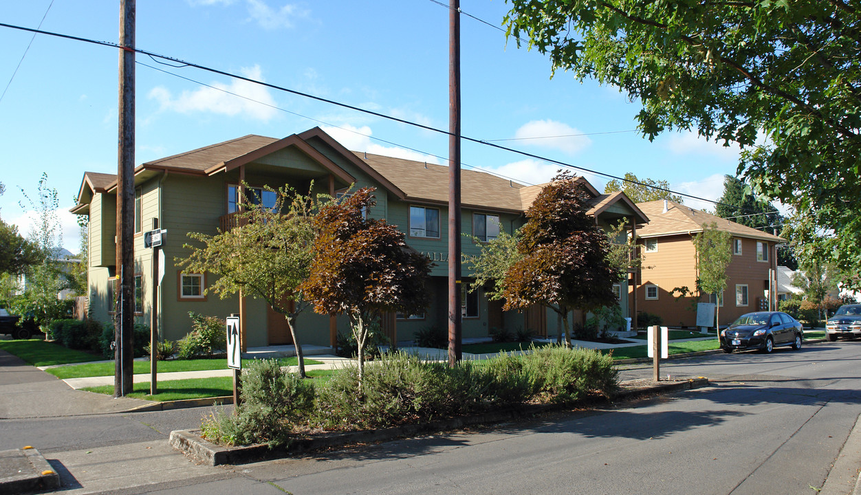 Mallard Park in Eugene, OR - Building Photo