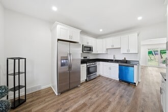 332 Elm Rd in Ambridge, PA - Building Photo - Building Photo