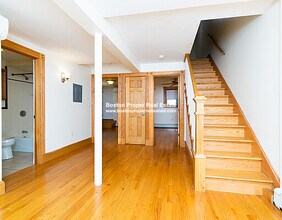 46 Garden St, Unit 1 in Boston, MA - Foto de edificio - Building Photo