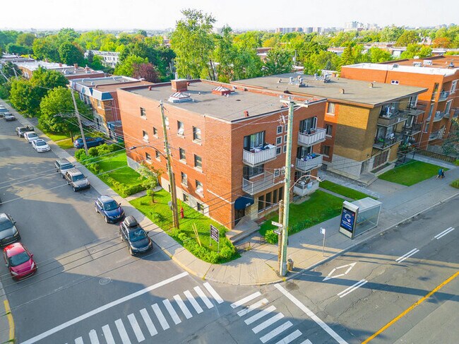 property at 3871 Beaubien Rue E